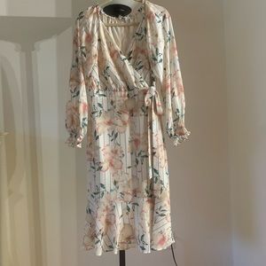 Chelsea28 White floral dress